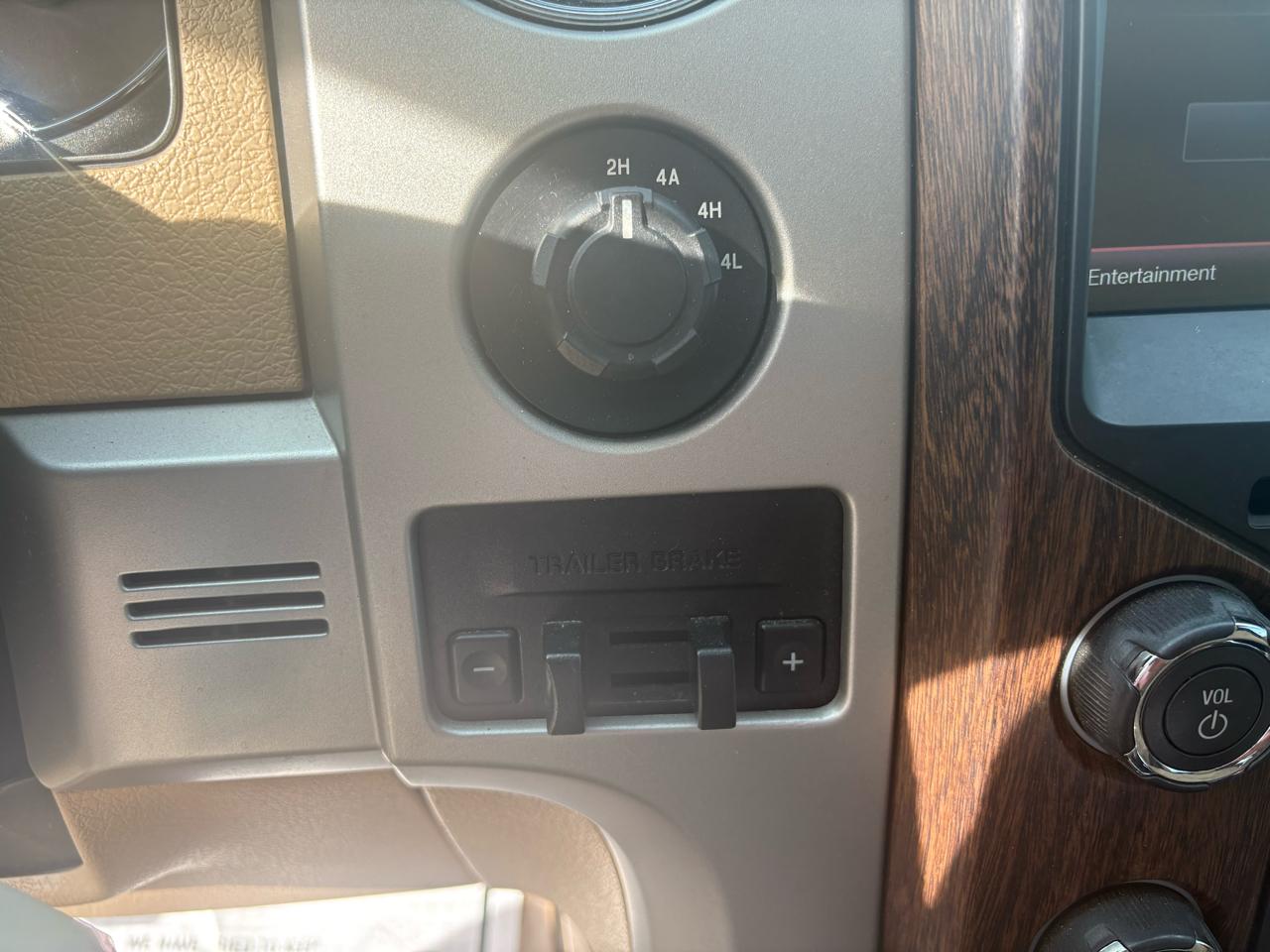 Ford F-150 4WD SuperCrew 145" Lariat 2014