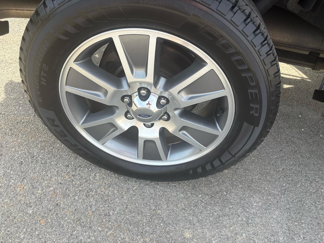 Ford F-150 4WD SuperCrew 145" Lariat 2014