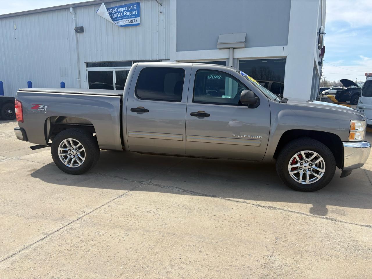 Chevrolet Silverado 1500 4WD Crew Cab 143.5" LT 2013