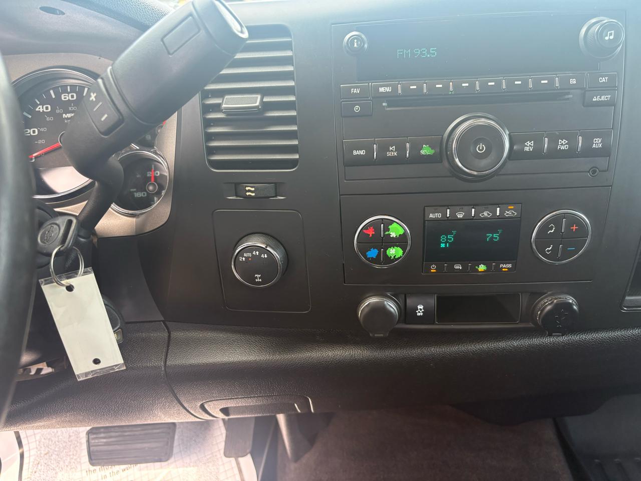 Chevrolet Silverado 1500 4WD Crew Cab 143.5" LT 2013