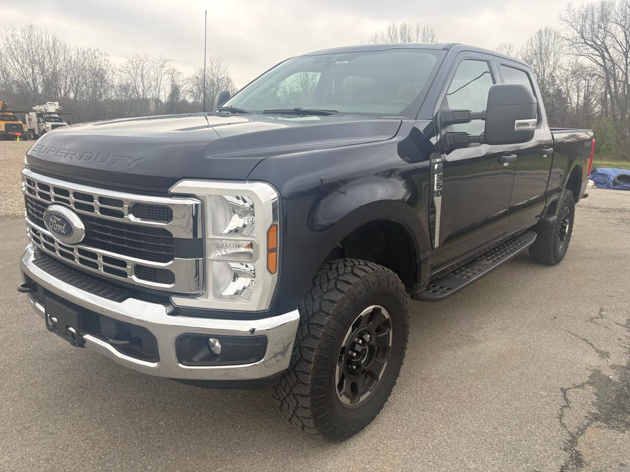 Ford Super Duty F-350 SRW XLT 4WD SuperCab 6.75' Box 2025