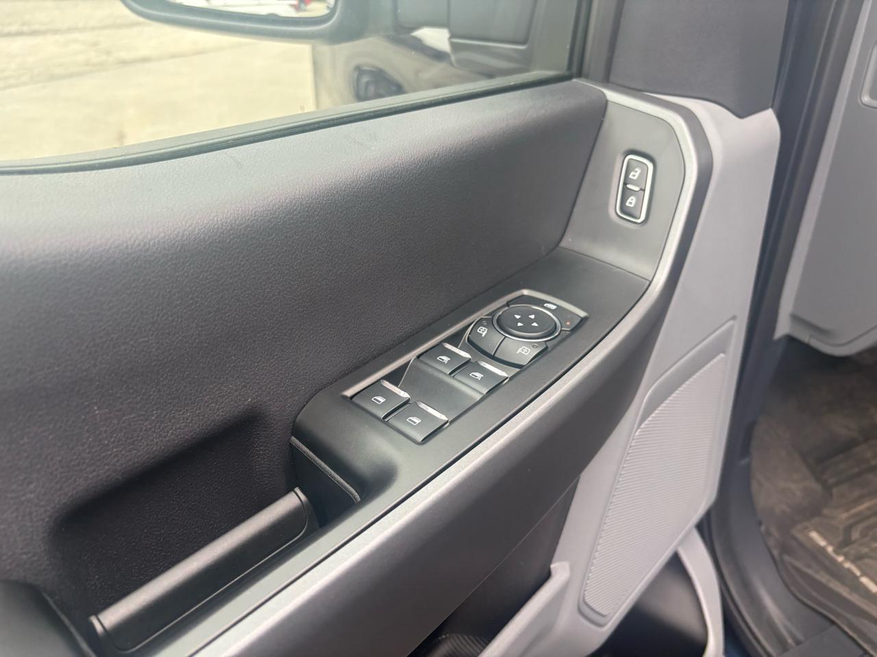 Ford Super Duty F-350 SRW XLT 4WD SuperCab 6.75' Box 2025