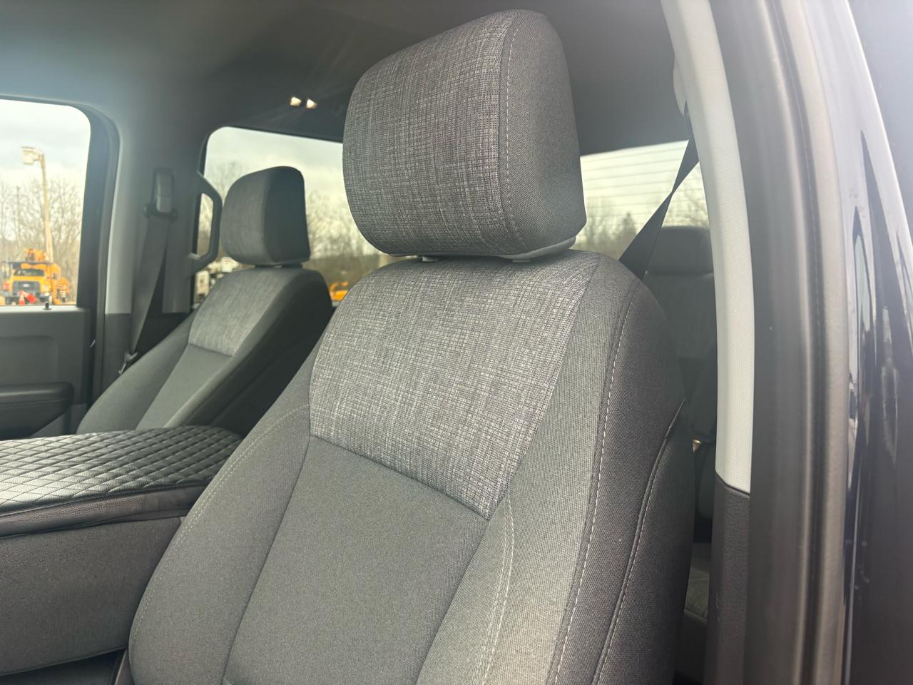 Ford Super Duty F-350 SRW XLT 4WD SuperCab 6.75' Box 2025