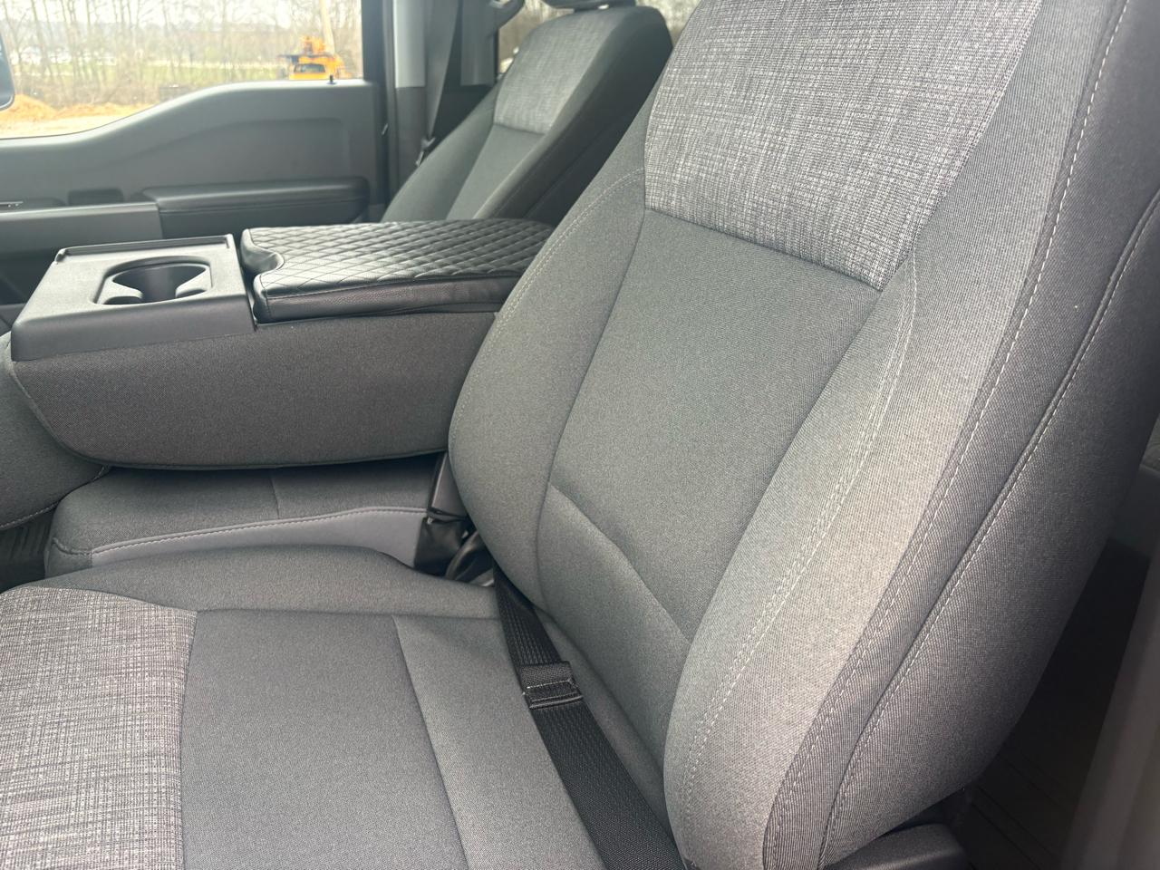 Ford Super Duty F-350 SRW XLT 4WD SuperCab 6.75' Box 2025