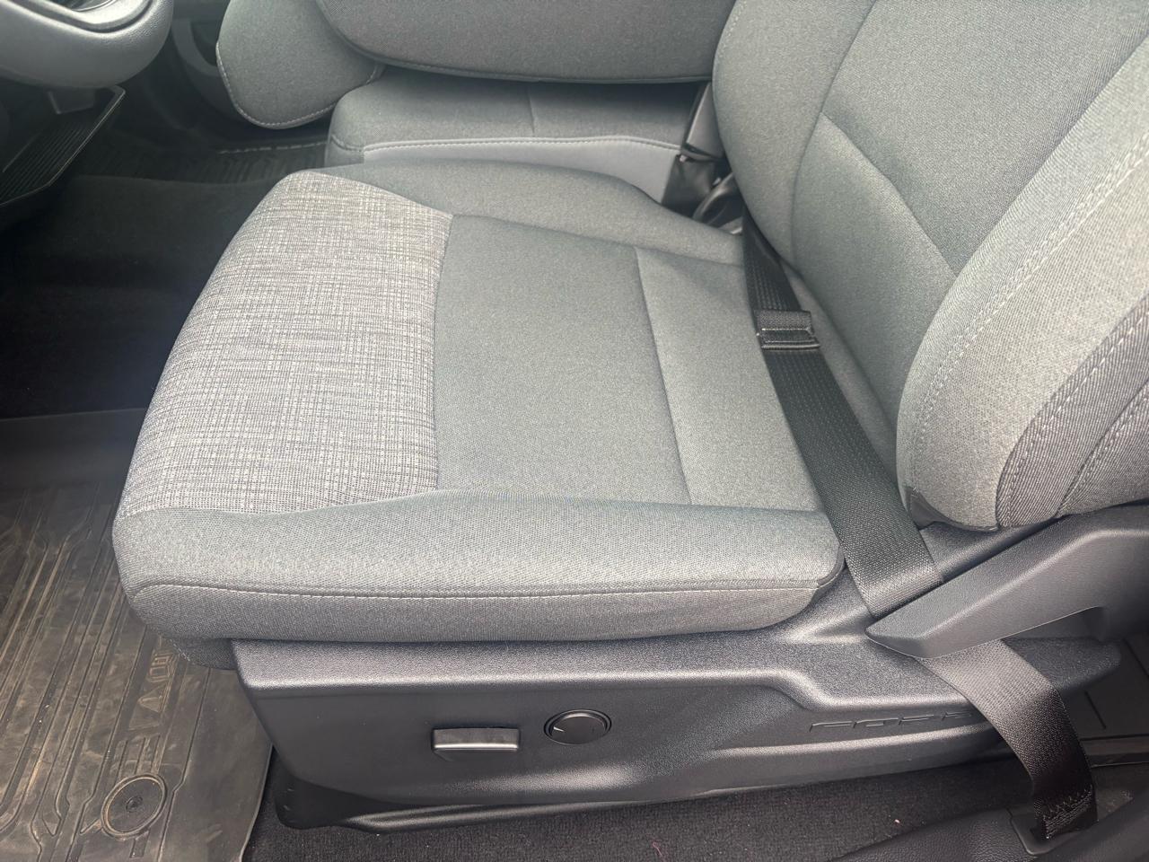 Ford Super Duty F-350 SRW XLT 4WD SuperCab 6.75' Box 2025