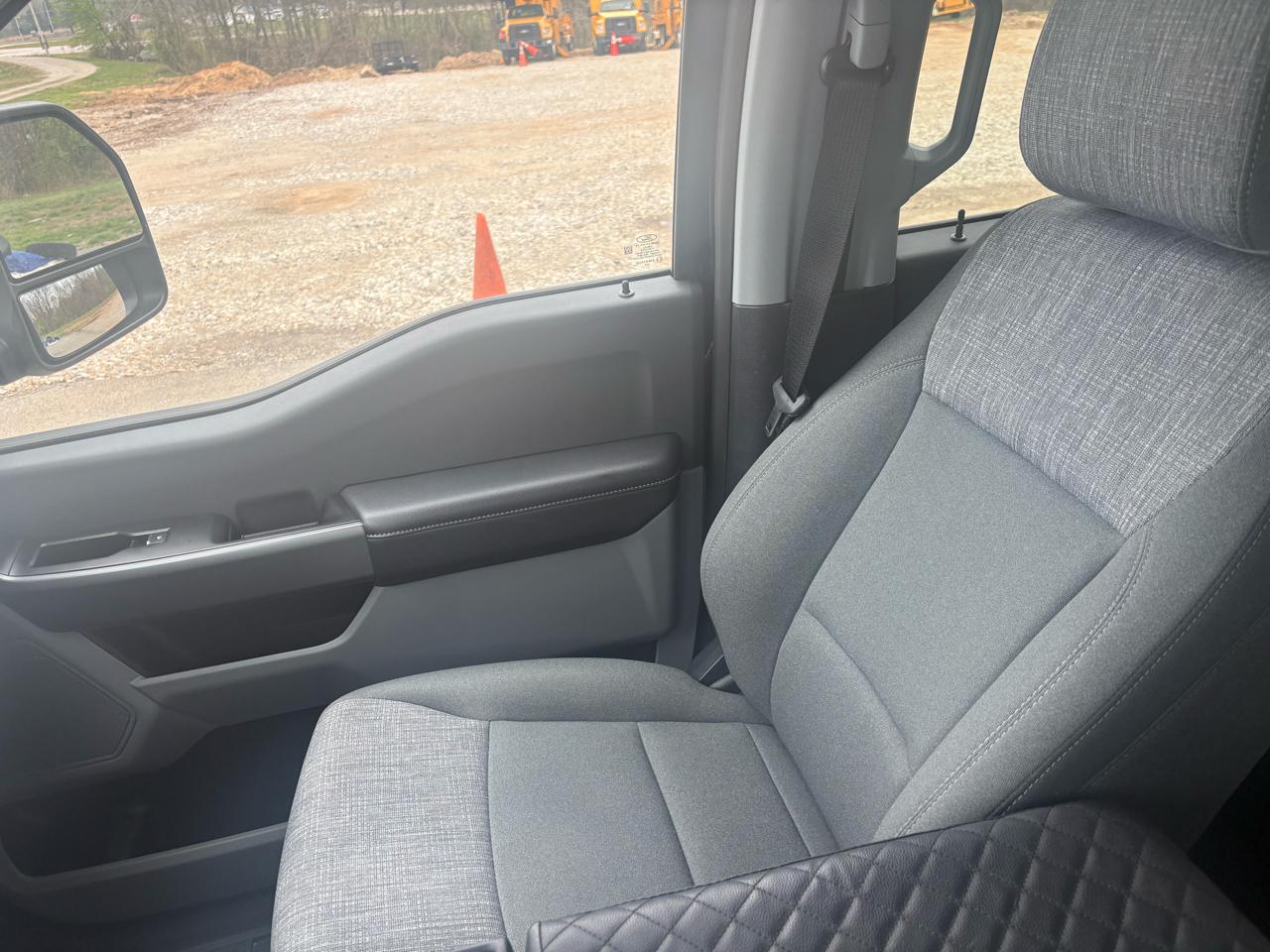 Ford Super Duty F-350 SRW XLT 4WD SuperCab 6.75' Box 2025