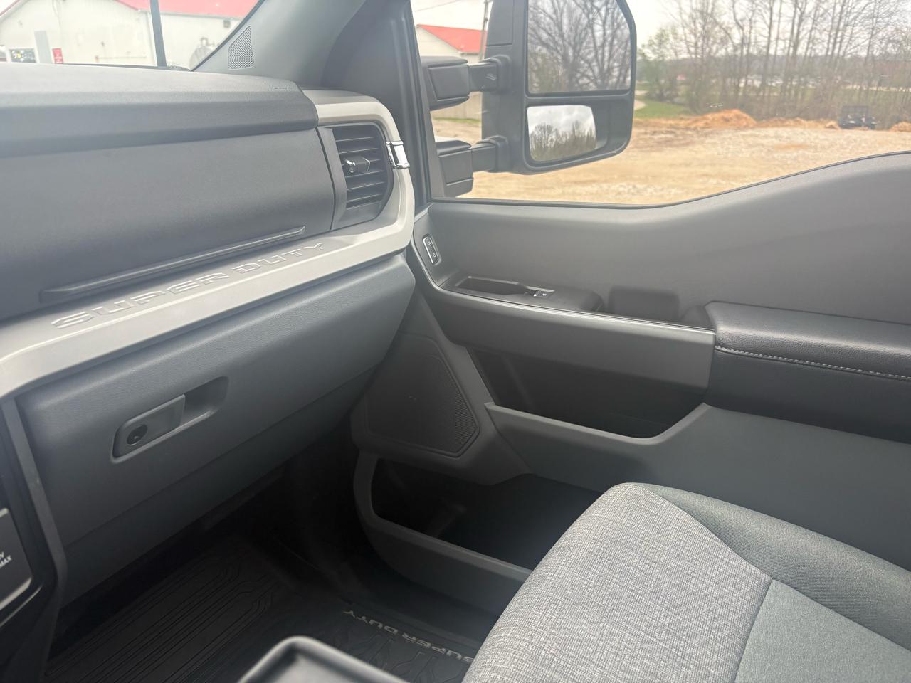 Ford Super Duty F-350 SRW XLT 4WD SuperCab 6.75' Box 2025