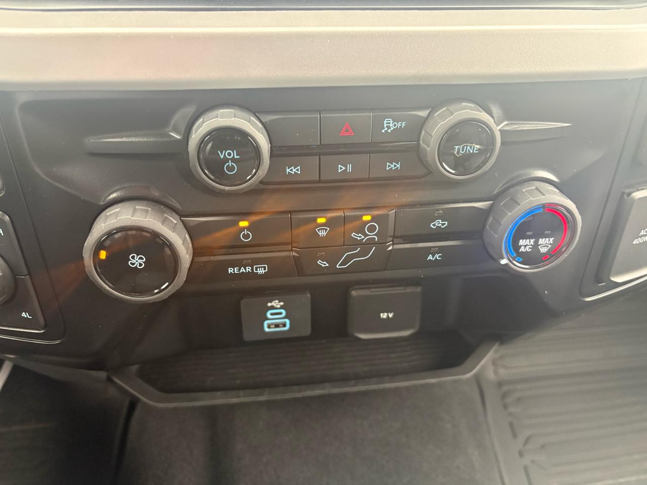 Ford Super Duty F-350 SRW XLT 4WD SuperCab 6.75' Box 2025