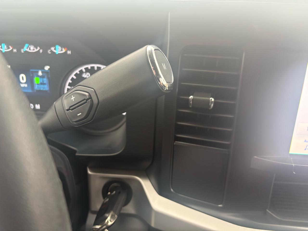 Ford Super Duty F-350 SRW XLT 4WD SuperCab 6.75' Box 2025