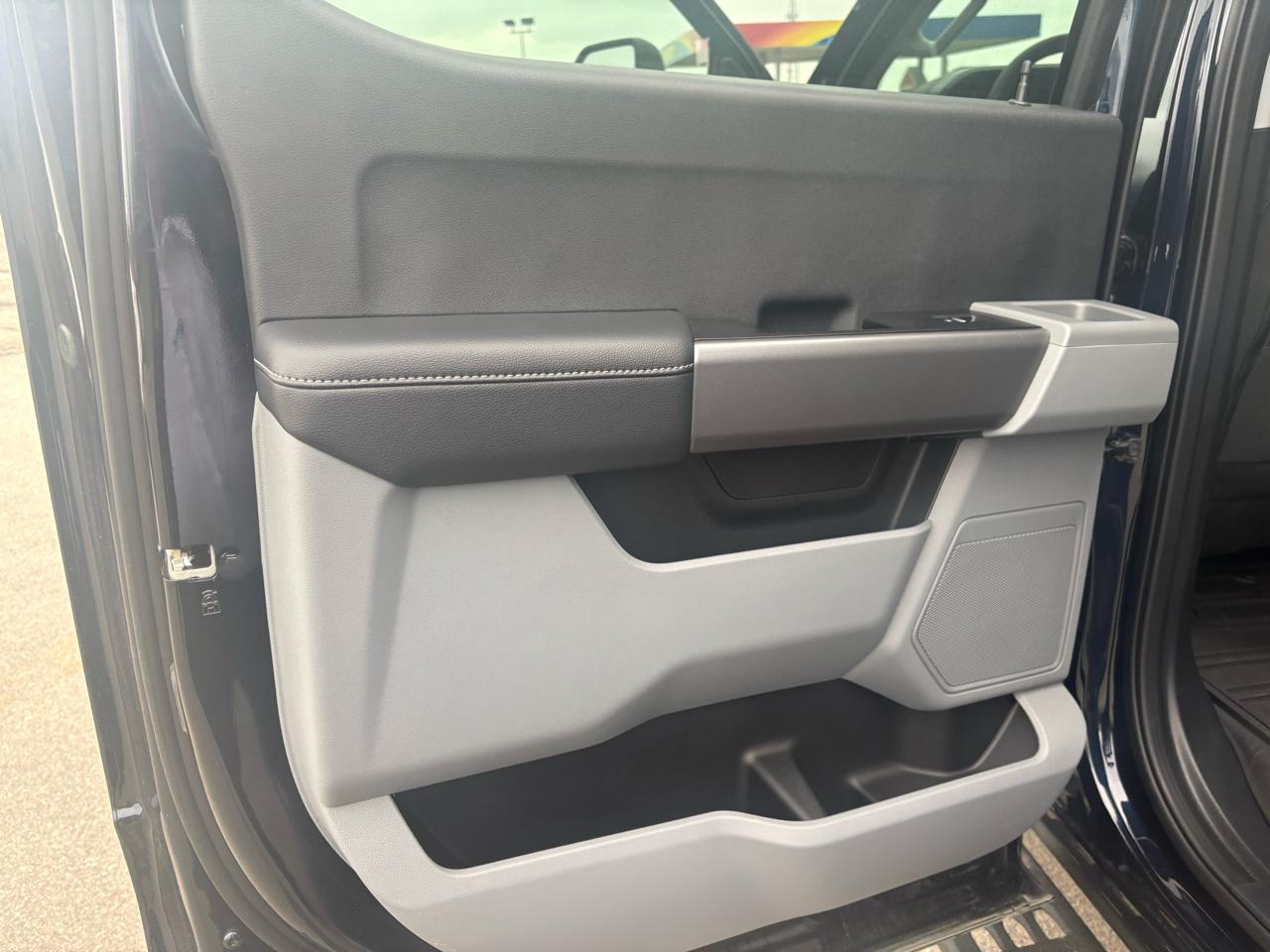 Ford Super Duty F-350 SRW XLT 4WD SuperCab 6.75' Box 2025