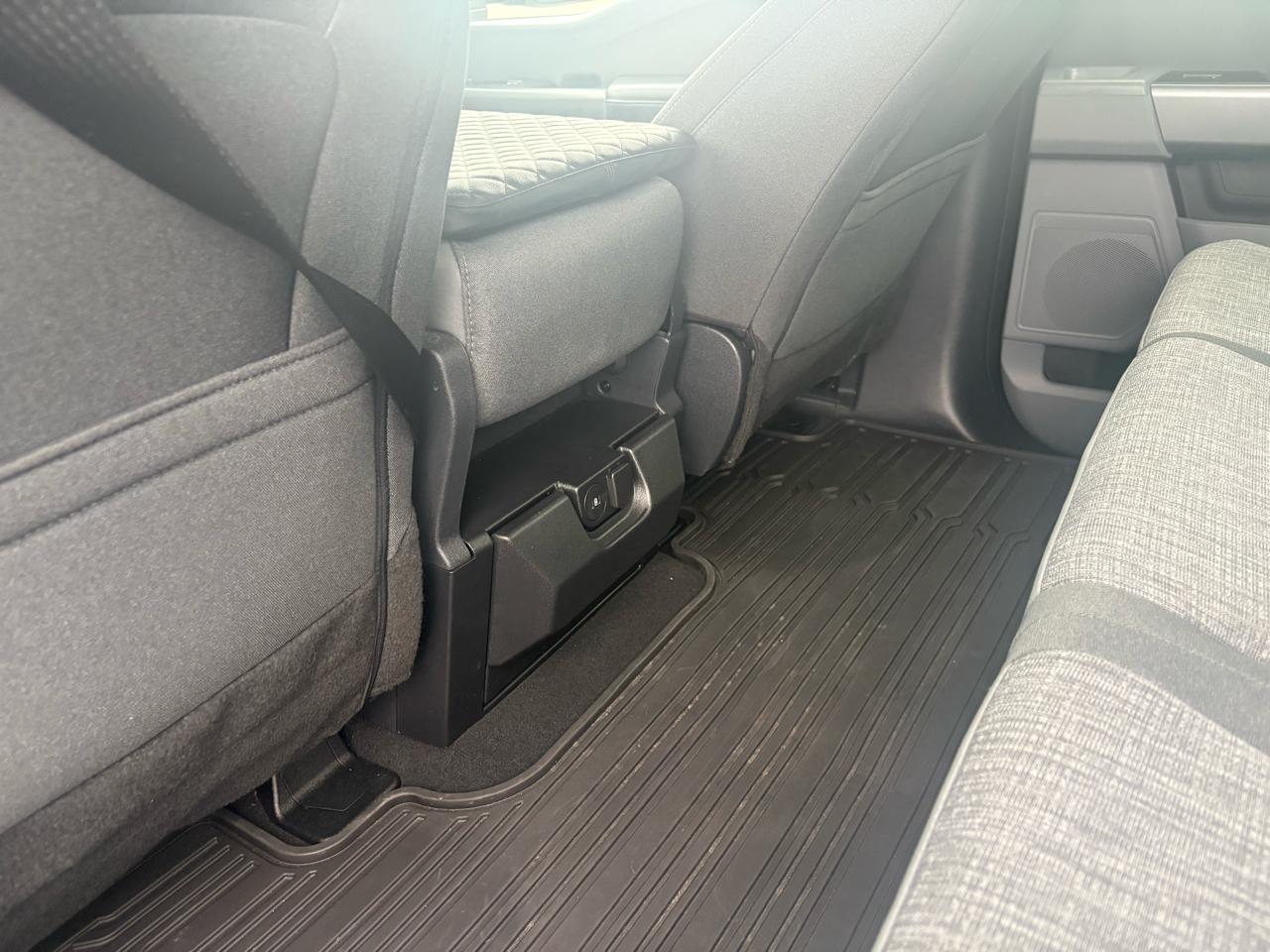 Ford Super Duty F-350 SRW XLT 4WD SuperCab 6.75' Box 2025