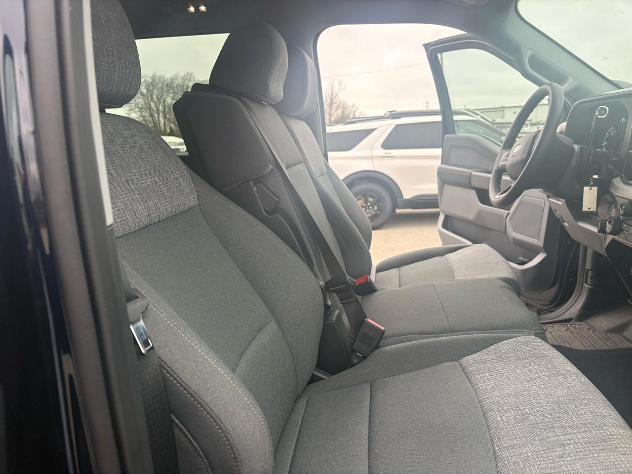 Ford Super Duty F-350 SRW XLT 4WD SuperCab 6.75' Box 2025