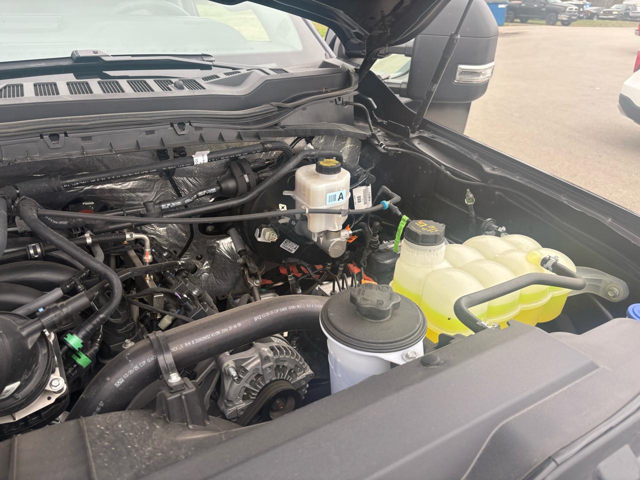 Ford Super Duty F-350 SRW XLT 4WD SuperCab 6.75' Box 2025