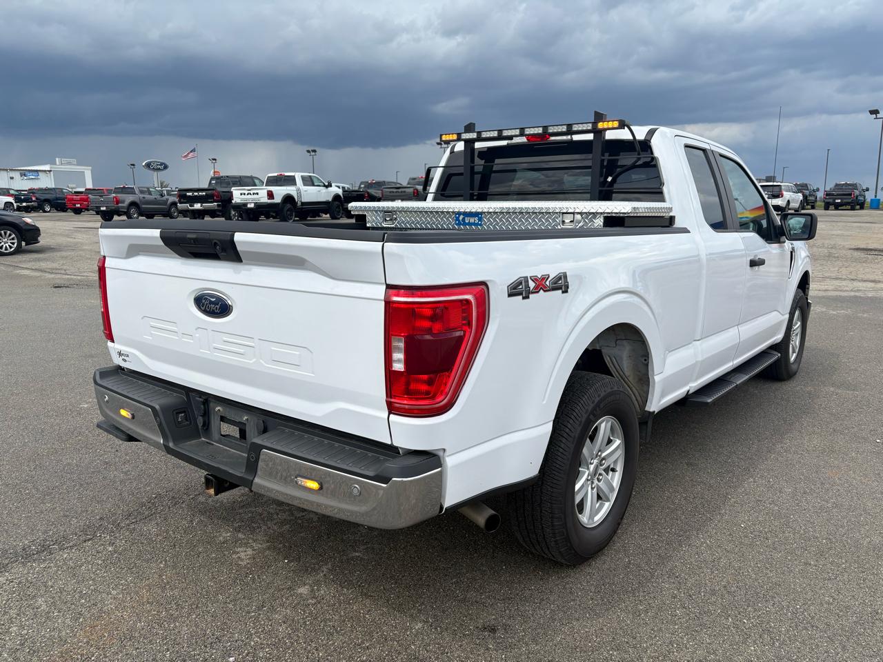 Ford F-150 4WD SuperCab 133" XLT 2021