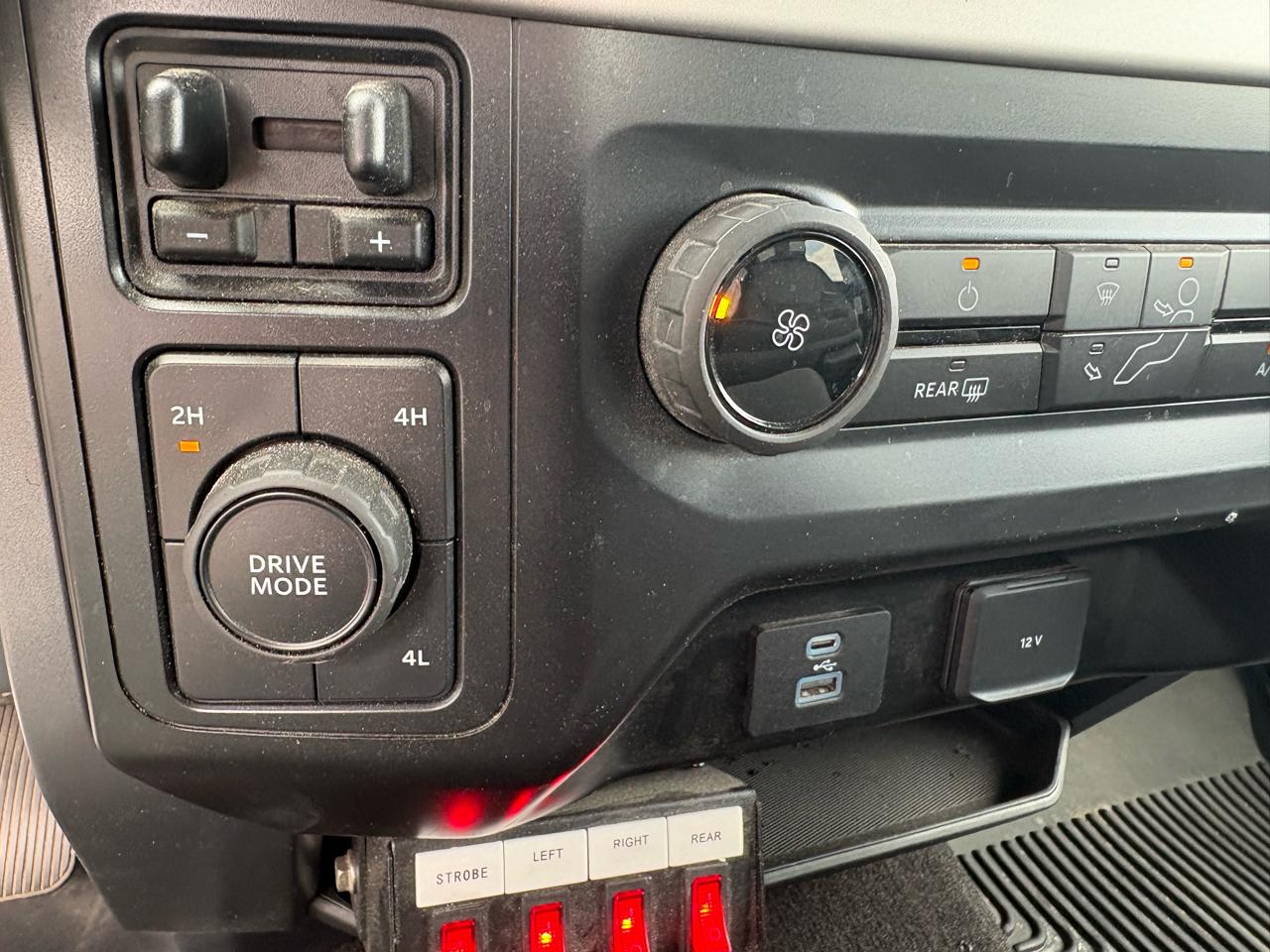 Ford F-150 4WD SuperCab 133" XLT 2021