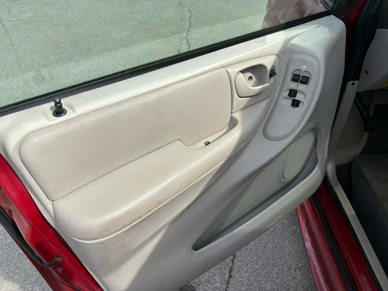 Dodge Caravan 4dr Grand SXT 2005