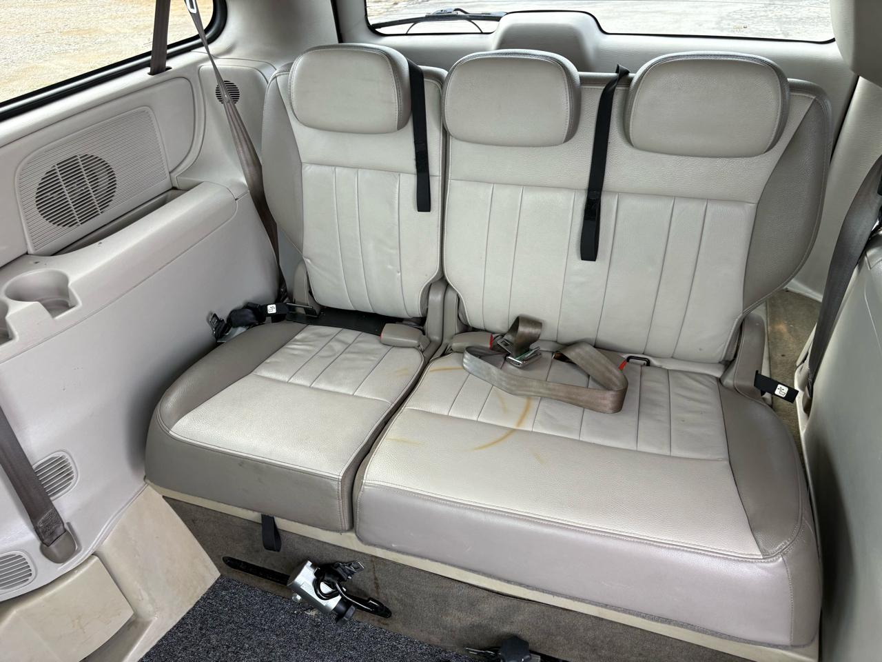 Dodge Caravan 4dr Grand SXT 2005