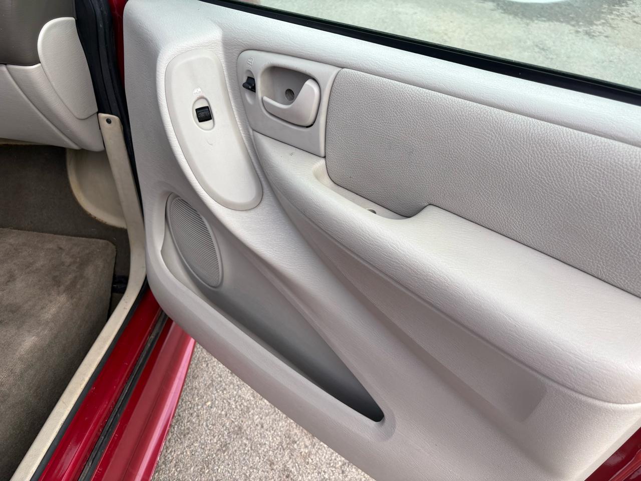 Dodge Caravan 4dr Grand SXT 2005