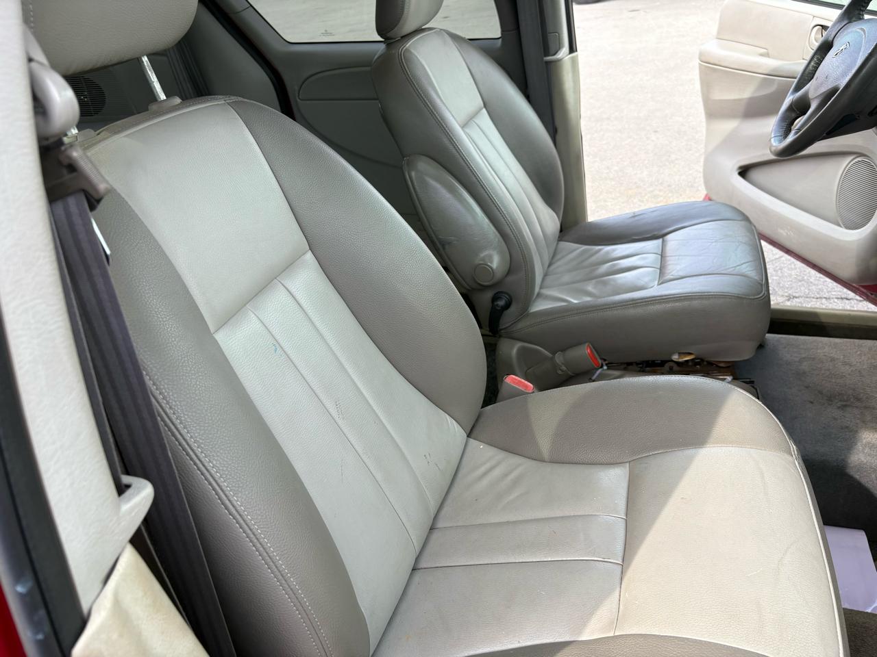 Dodge Caravan 4dr Grand SXT 2005