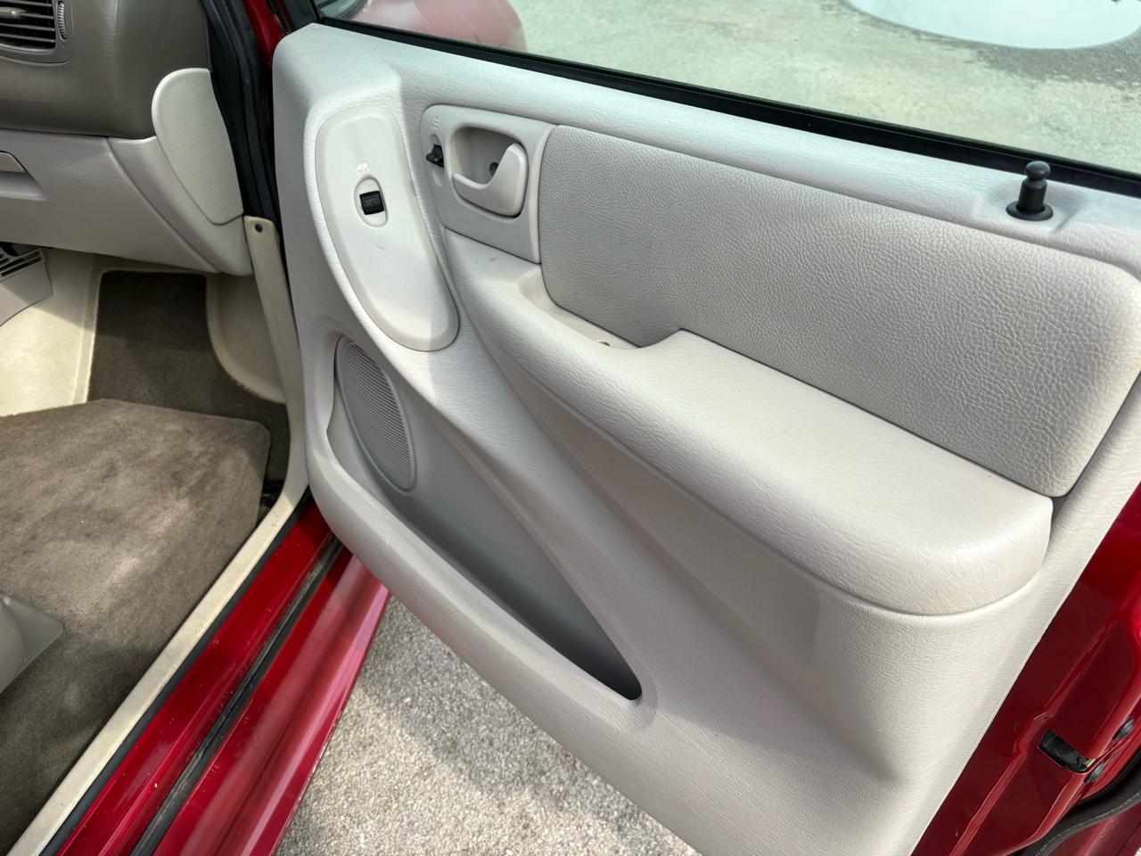 Dodge Caravan 4dr Grand SXT 2005