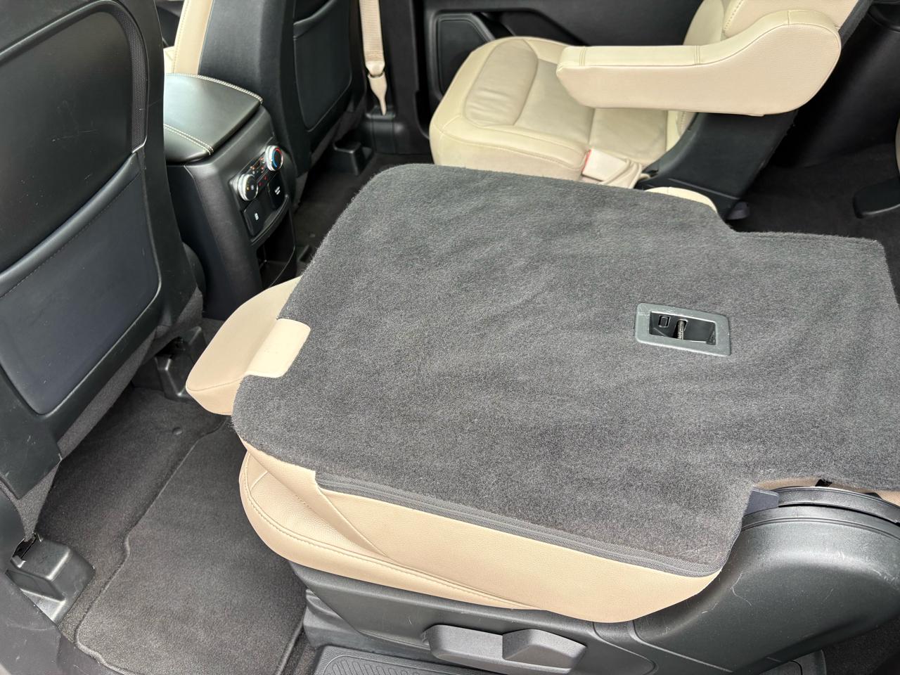 Ford Explorer Limited RWD 2020