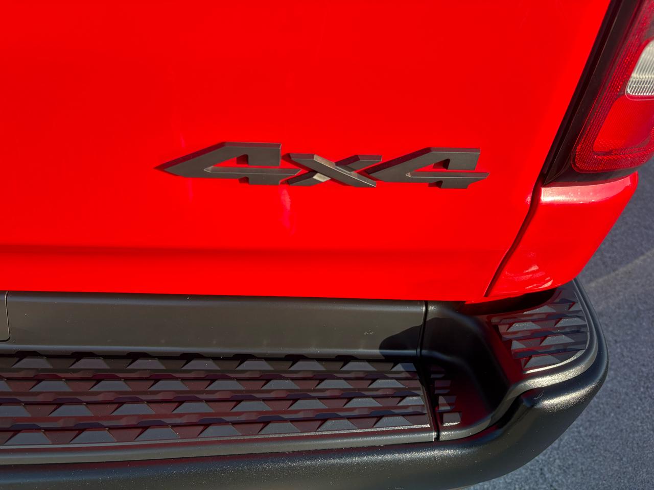 RAM 1500 4WD Crew Cab 140.5" Rebel 2022