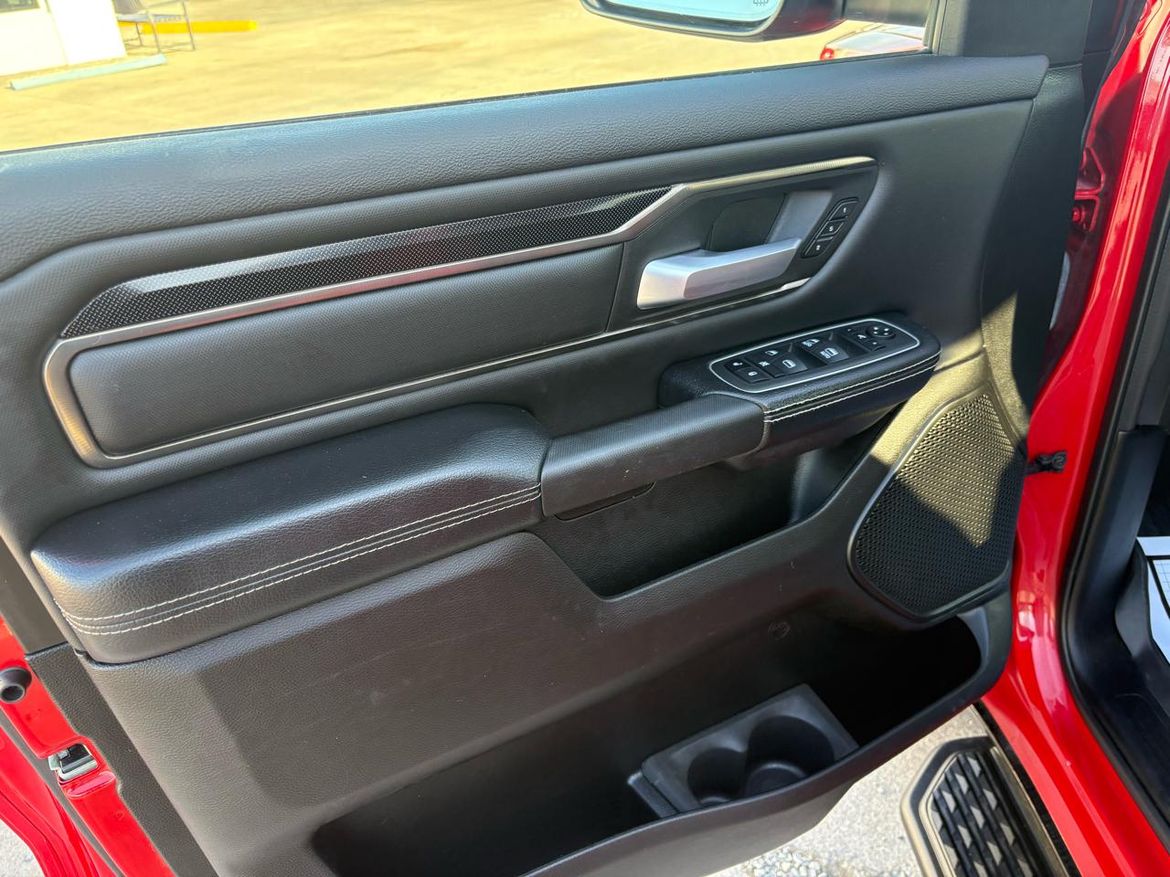 RAM 1500 4WD Crew Cab 140.5" Rebel 2022