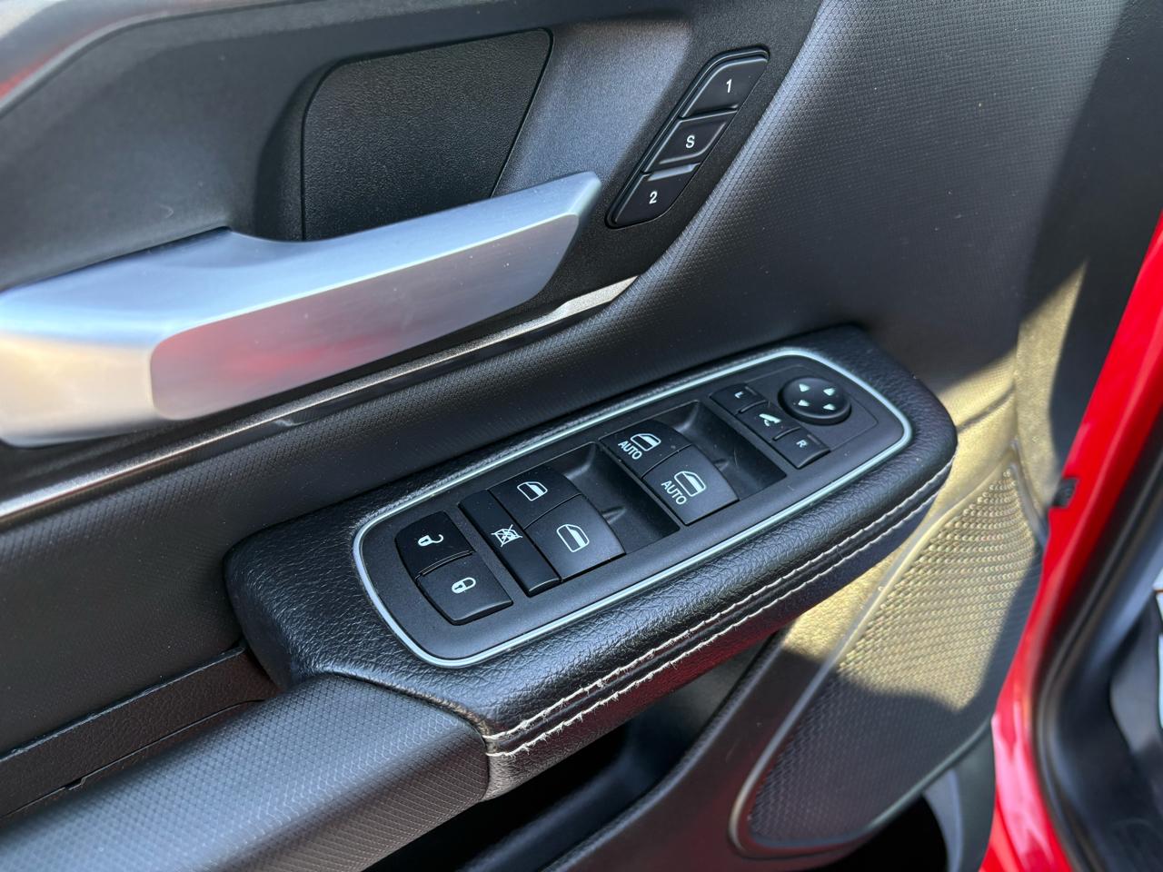 RAM 1500 4WD Crew Cab 140.5" Rebel 2022