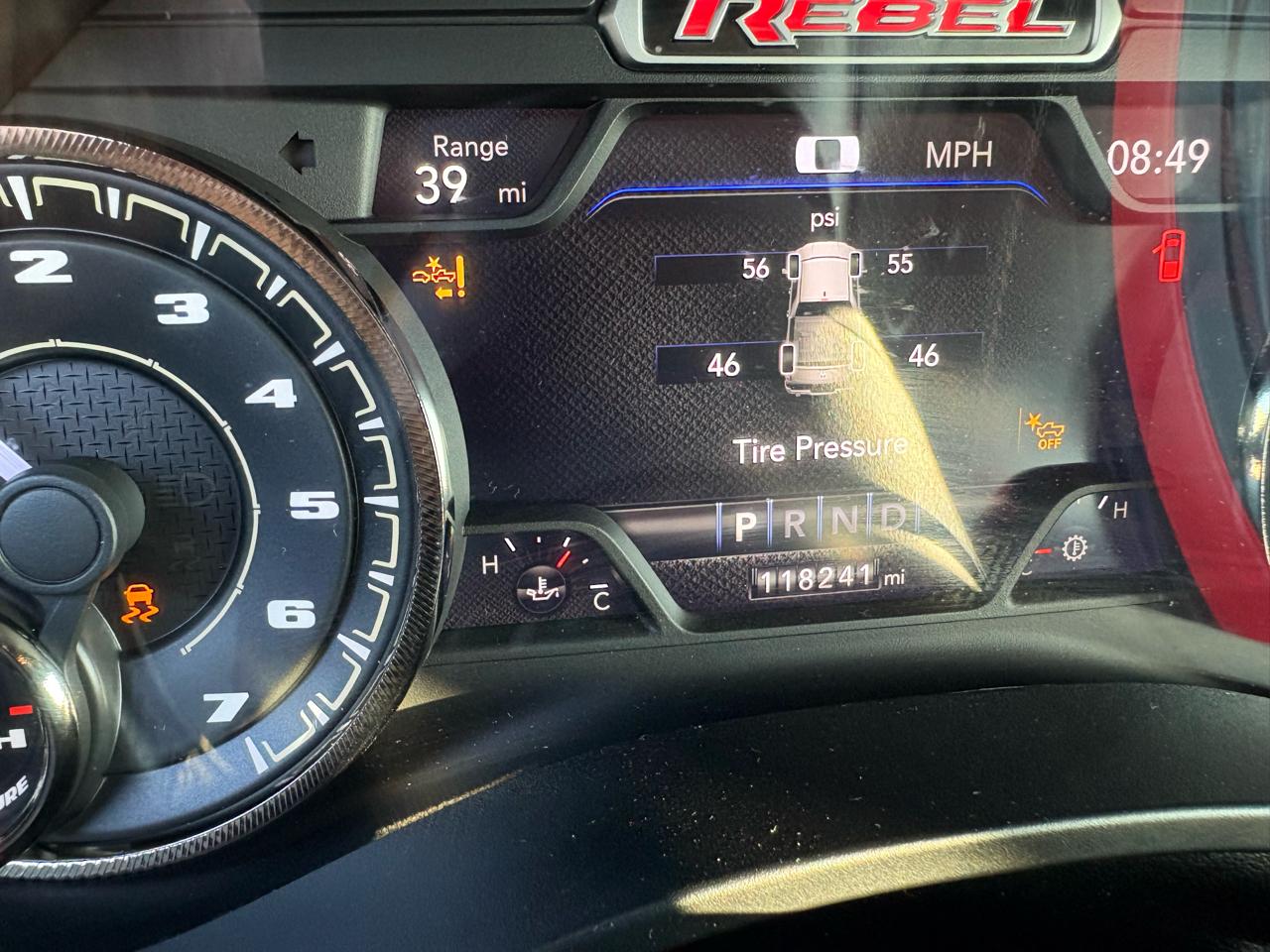 RAM 1500 4WD Crew Cab 140.5" Rebel 2022