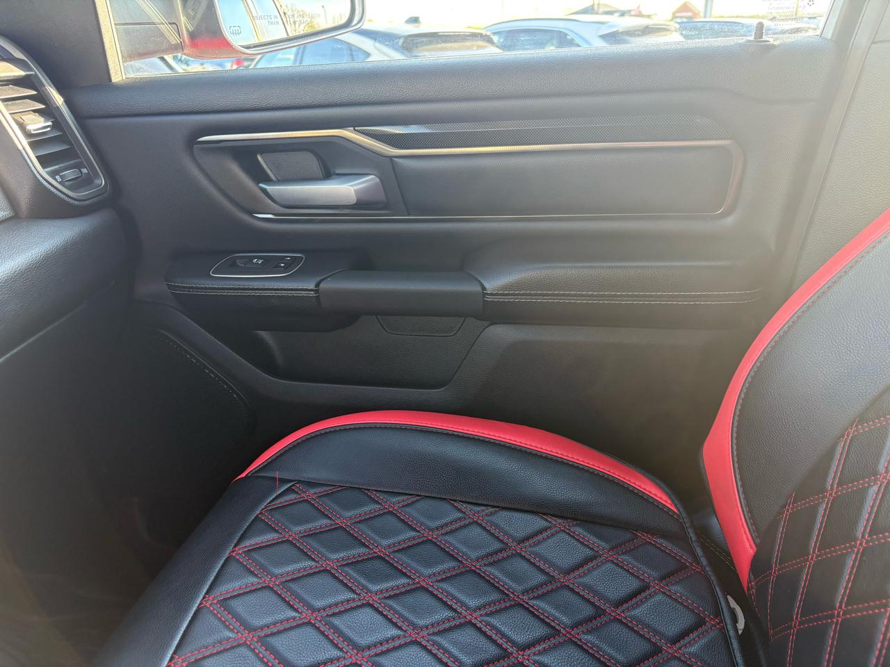 RAM 1500 4WD Crew Cab 140.5" Rebel 2022