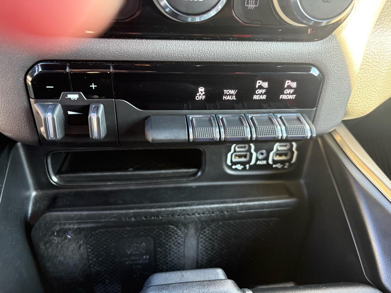 RAM 1500 4WD Crew Cab 140.5" Rebel 2022