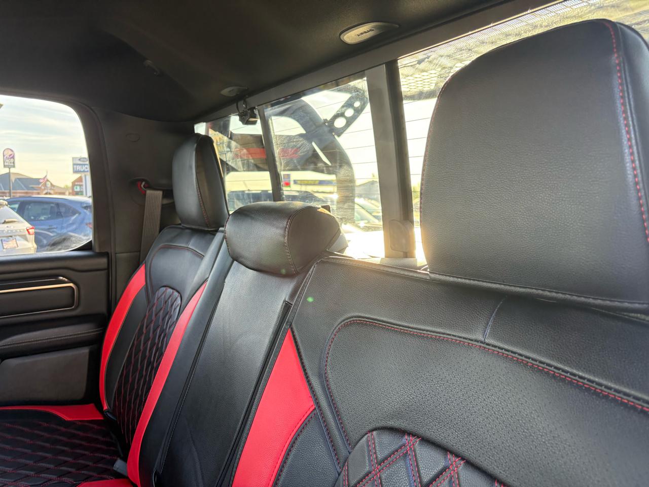 RAM 1500 4WD Crew Cab 140.5" Rebel 2022