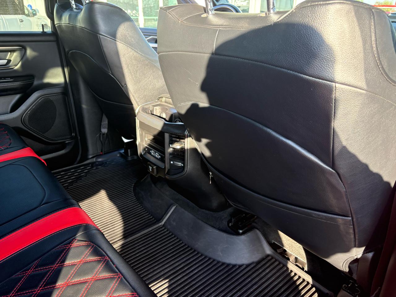 RAM 1500 4WD Crew Cab 140.5" Rebel 2022