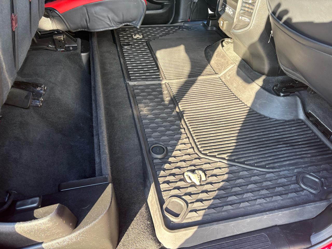 RAM 1500 4WD Crew Cab 140.5" Rebel 2022