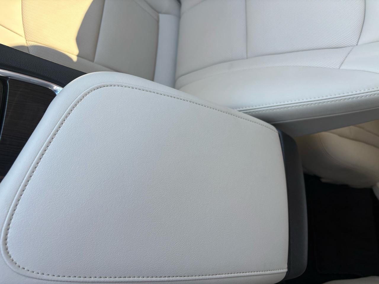 Buick Enclave AWD 4dr Essence 2023