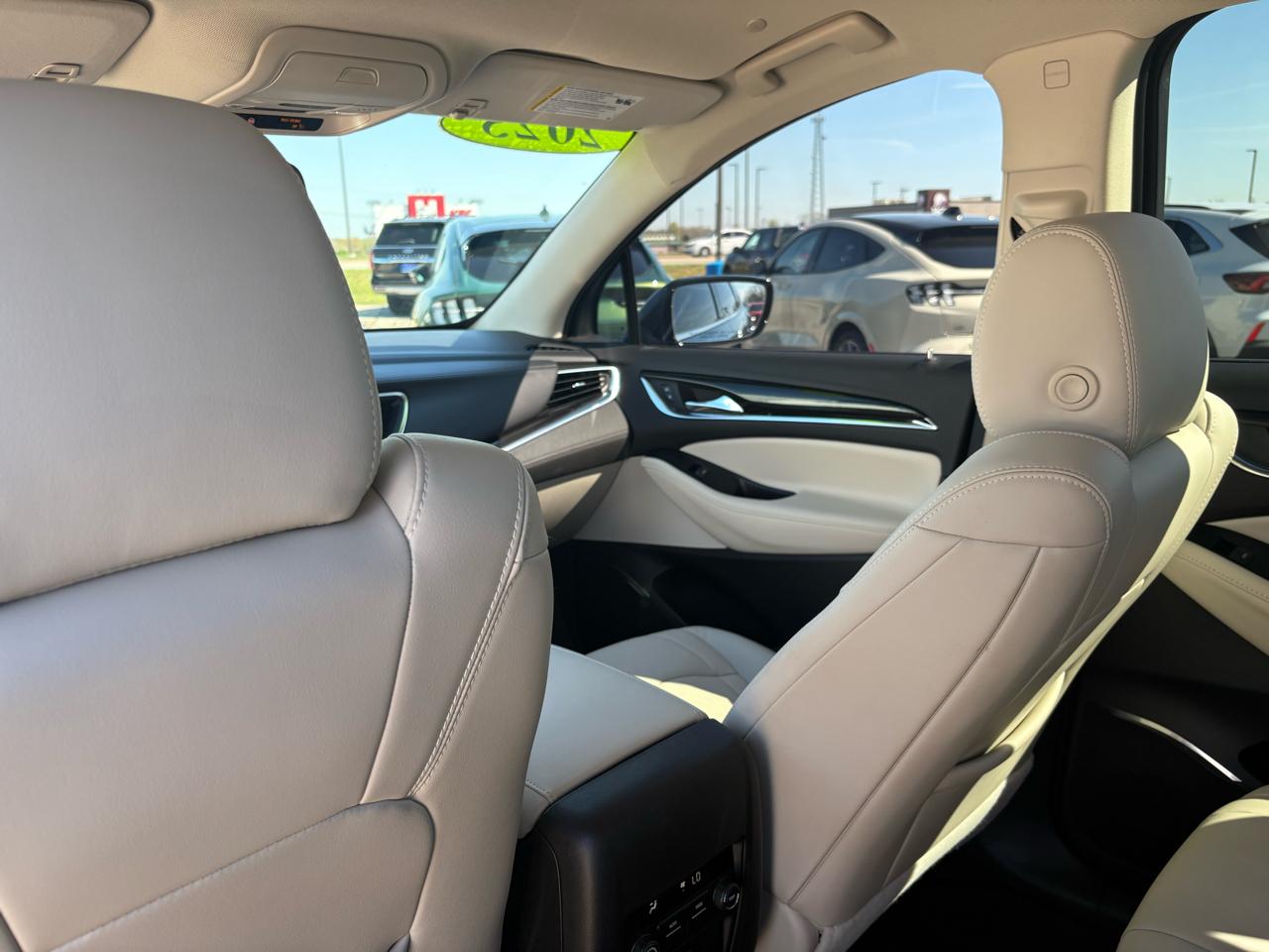 Buick Enclave AWD 4dr Essence 2023