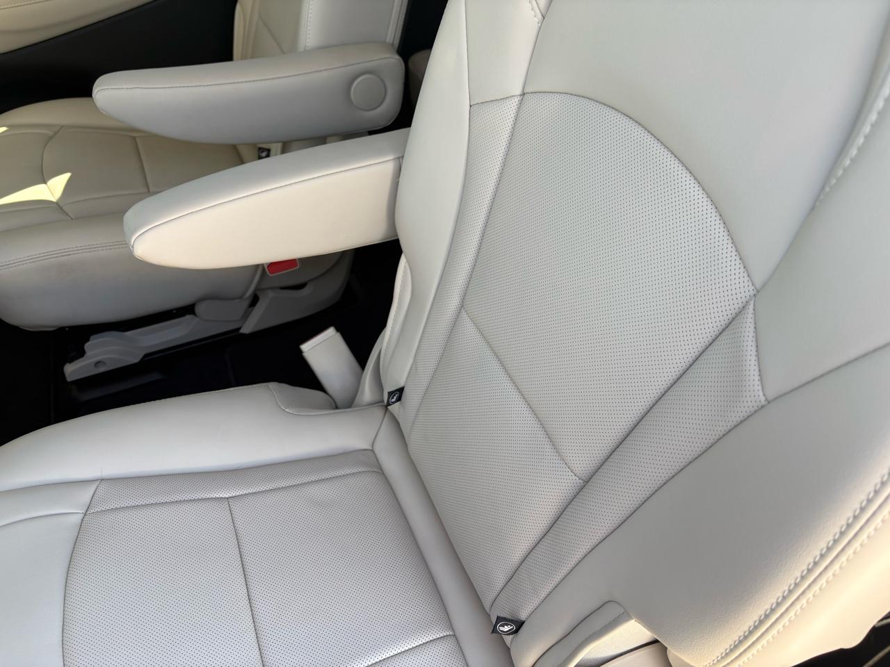 Buick Enclave AWD 4dr Essence 2023