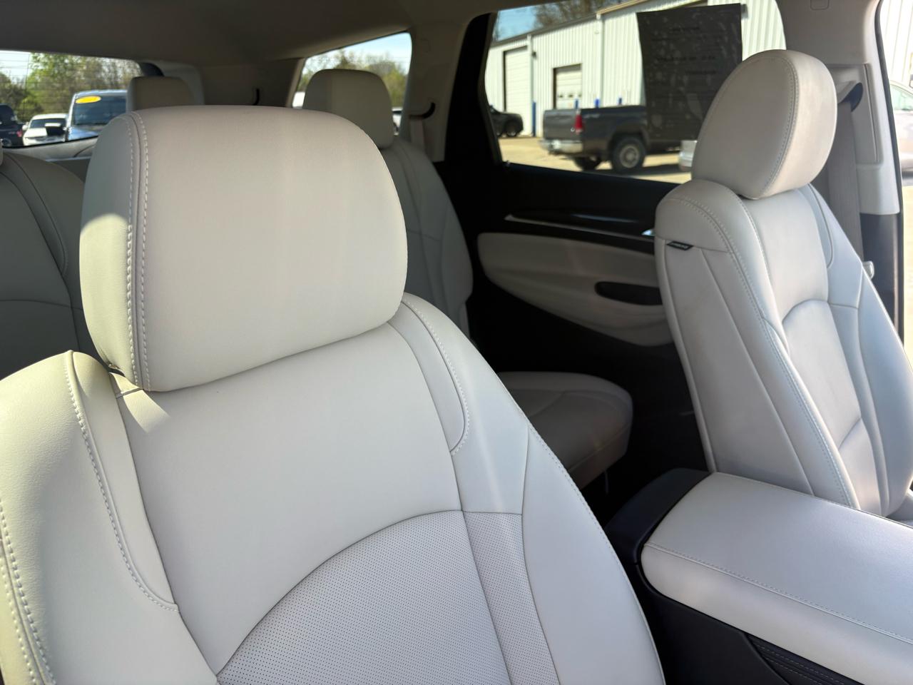 Buick Enclave AWD 4dr Essence 2023