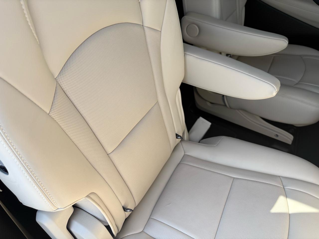 Buick Enclave AWD 4dr Essence 2023