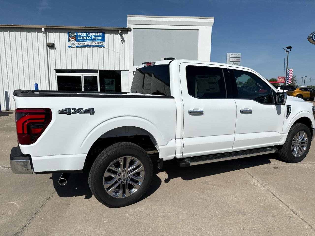 Ford F-150 Lariat 4WD SuperCrew 5.5' Box 2026