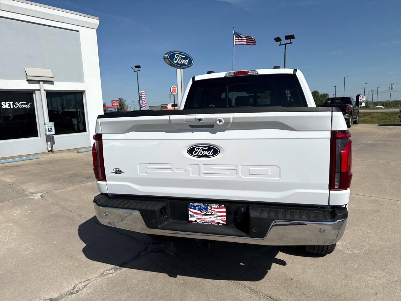 Ford F-150 Lariat 4WD SuperCrew 5.5' Box 2026