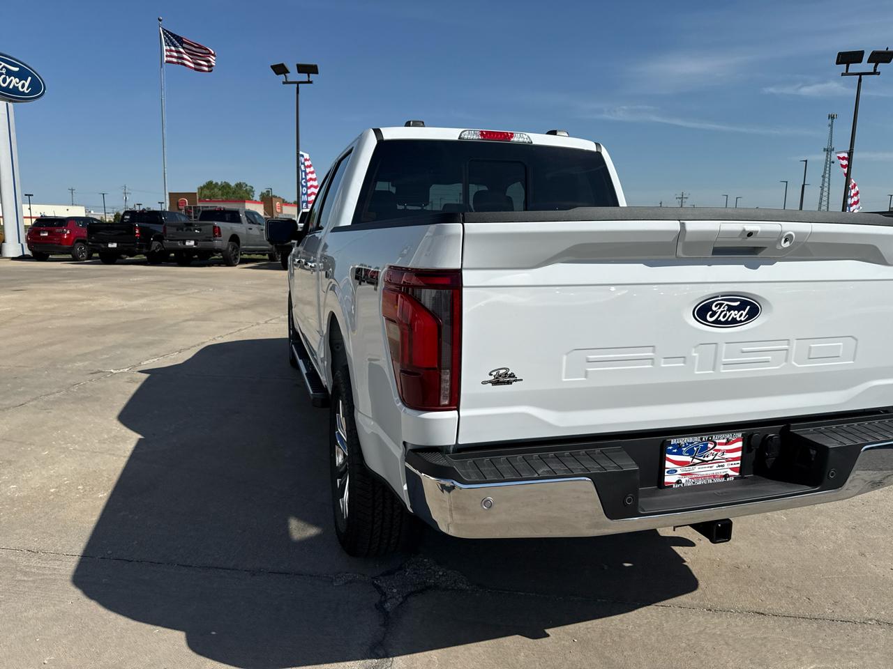 Ford F-150 Lariat 4WD SuperCrew 5.5' Box 2026