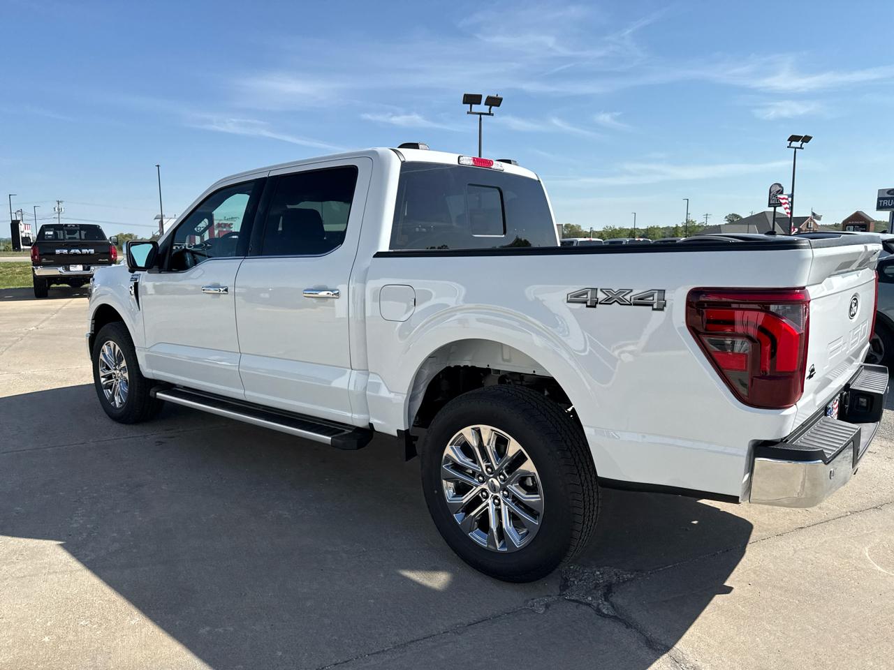 Ford F-150 Lariat 4WD SuperCrew 5.5' Box 2026