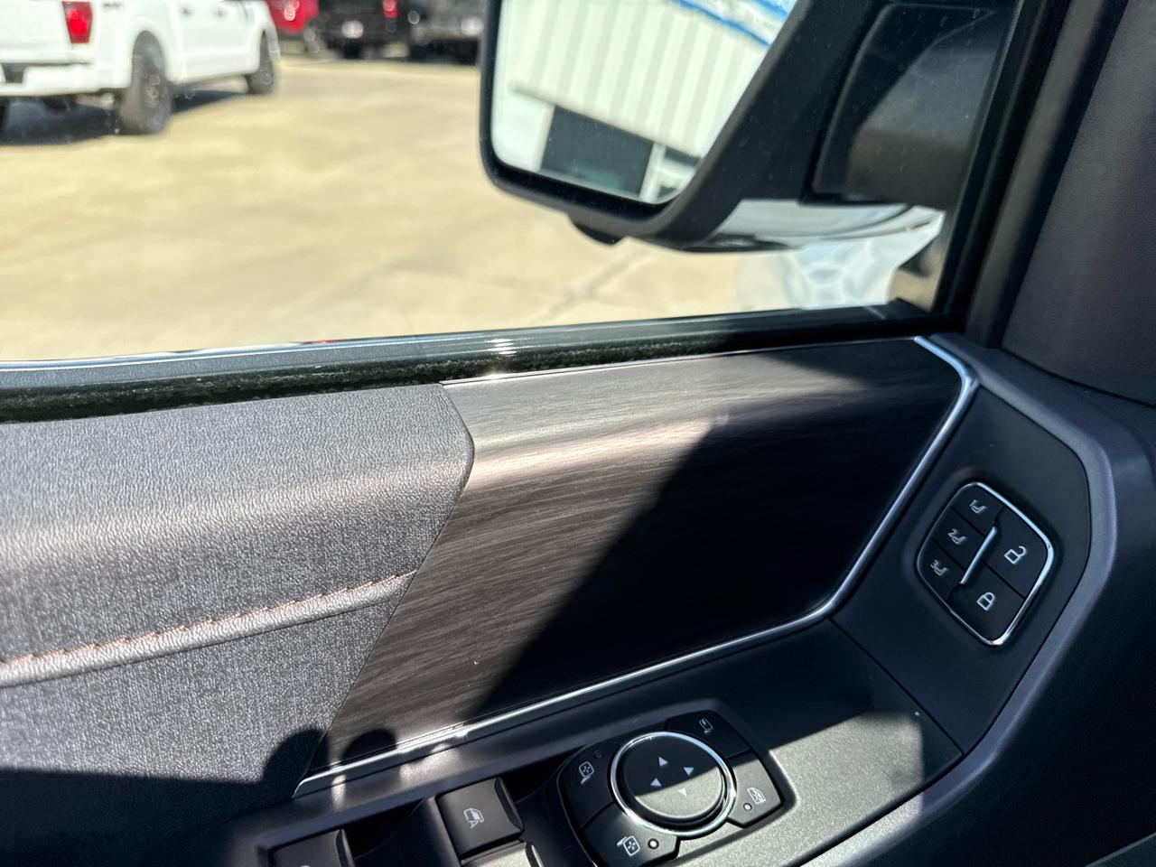 Ford F-150 Lariat 4WD SuperCrew 5.5' Box 2026