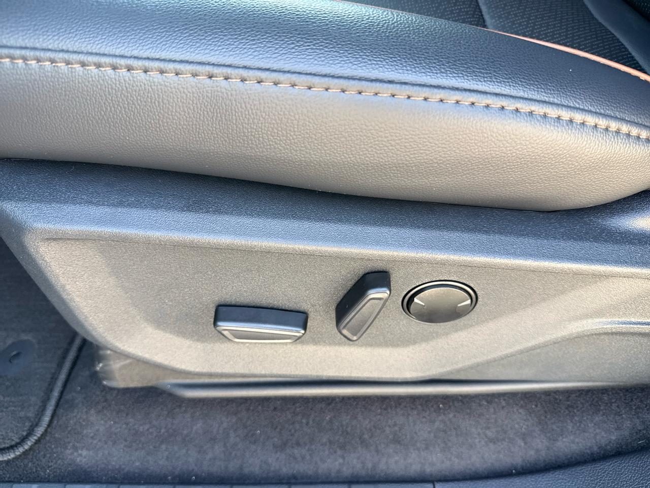 Ford F-150 Lariat 4WD SuperCrew 5.5' Box 2026