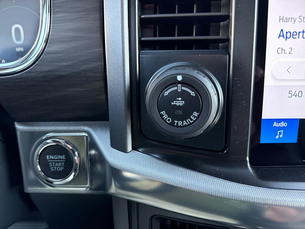 Ford F-150 Lariat 4WD SuperCrew 5.5' Box 2026