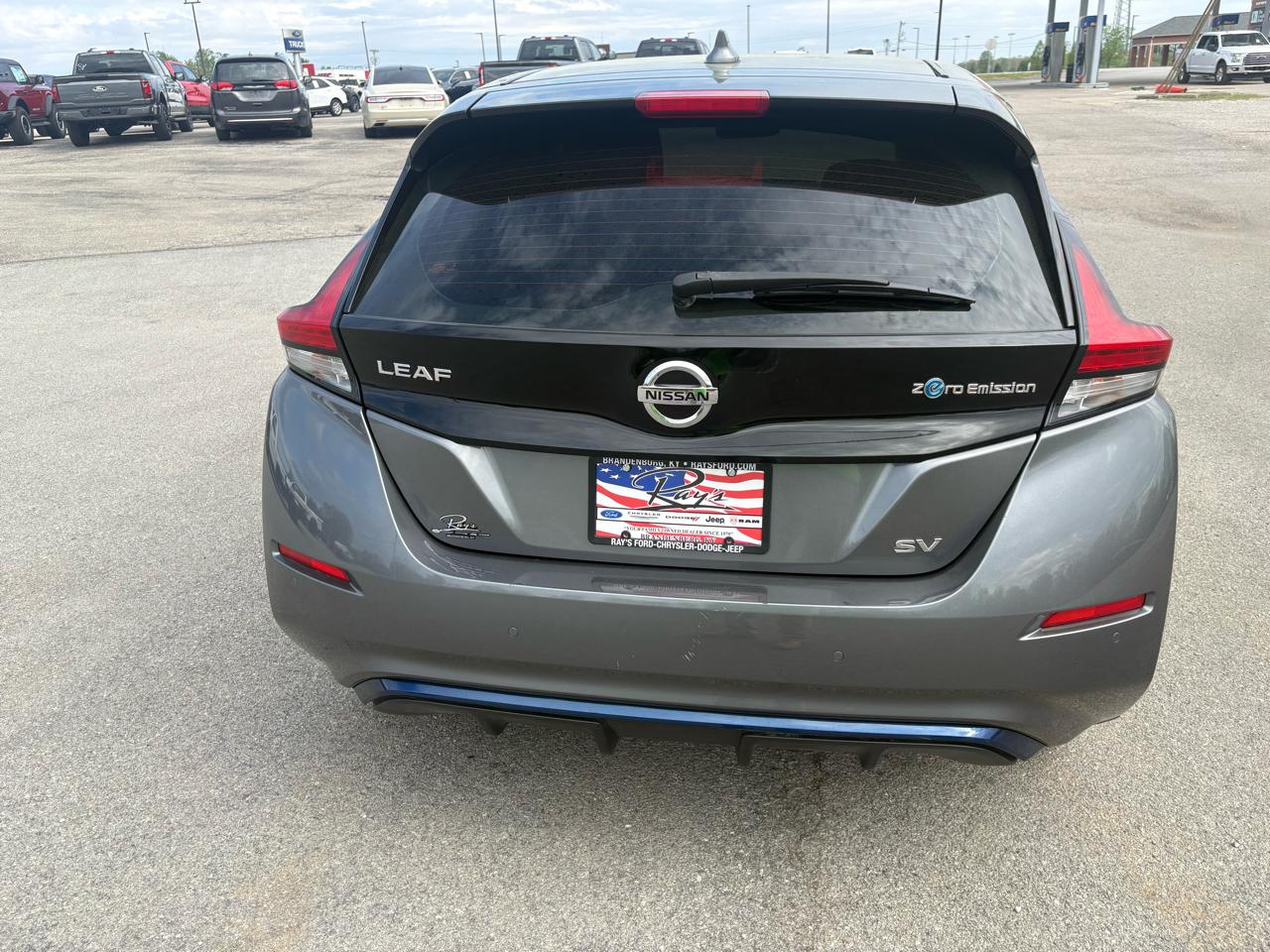 Nissan Leaf SV Hatchback 2021