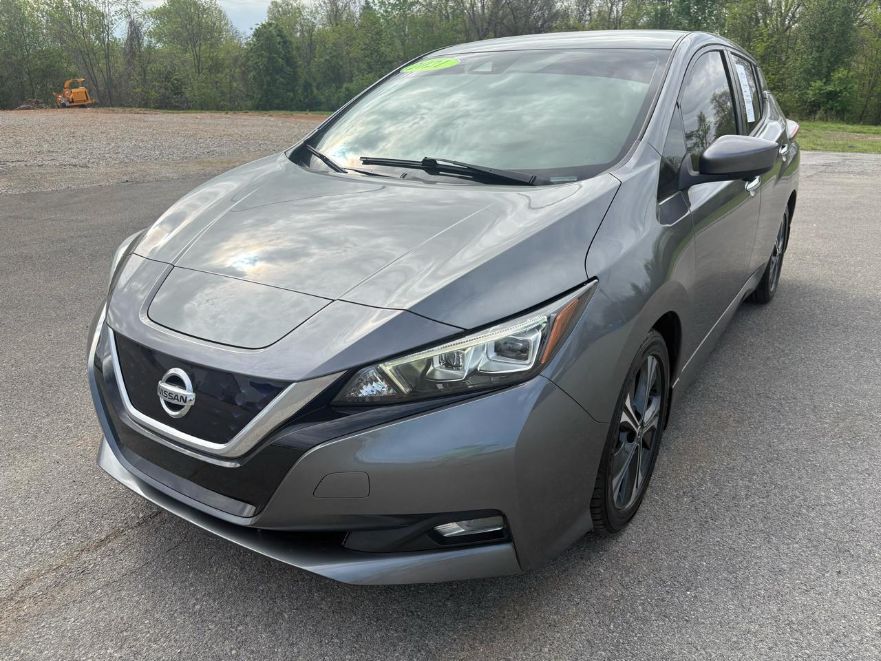 Nissan Leaf SV Hatchback 2021
