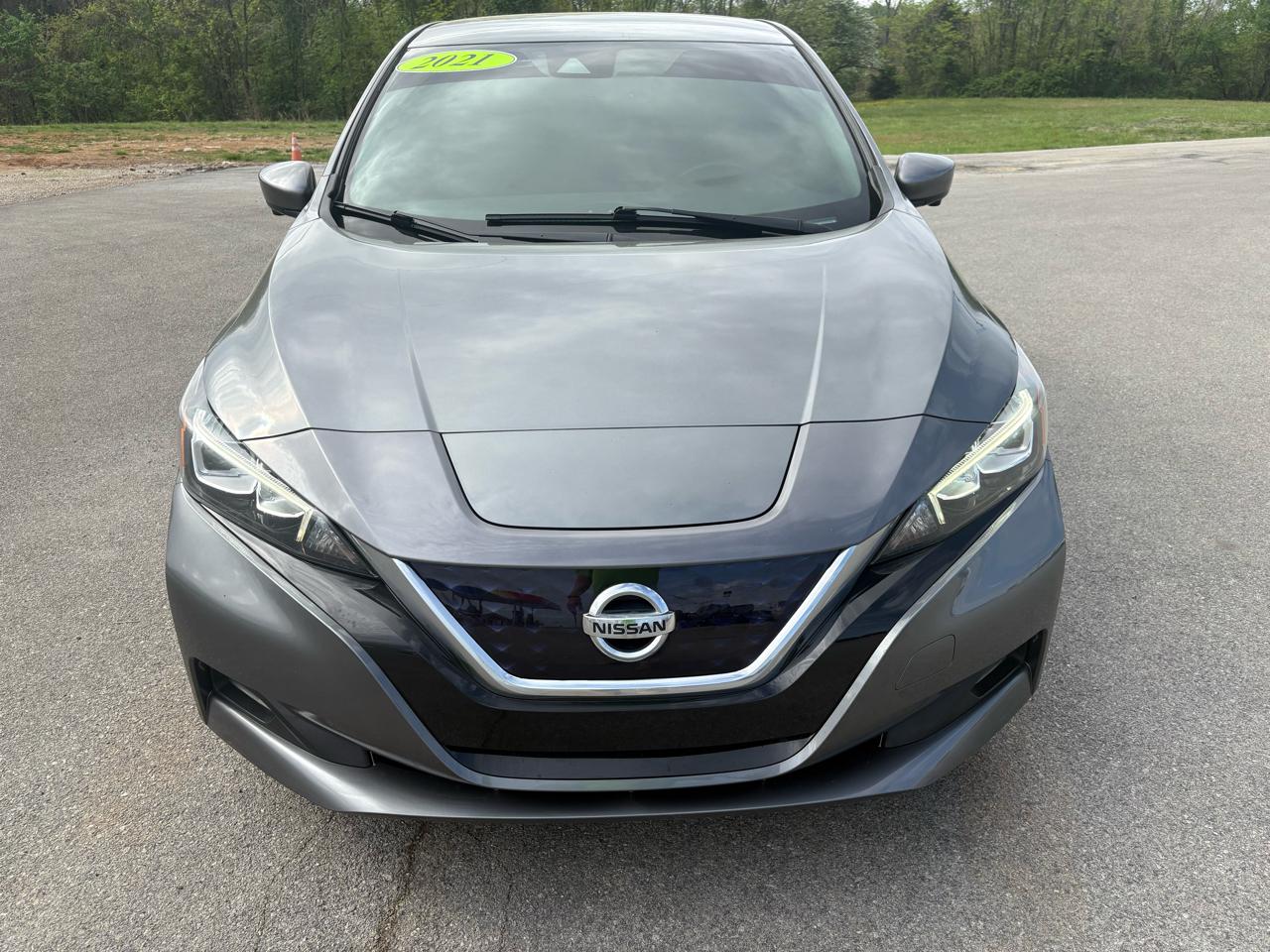 Nissan Leaf SV Hatchback 2021