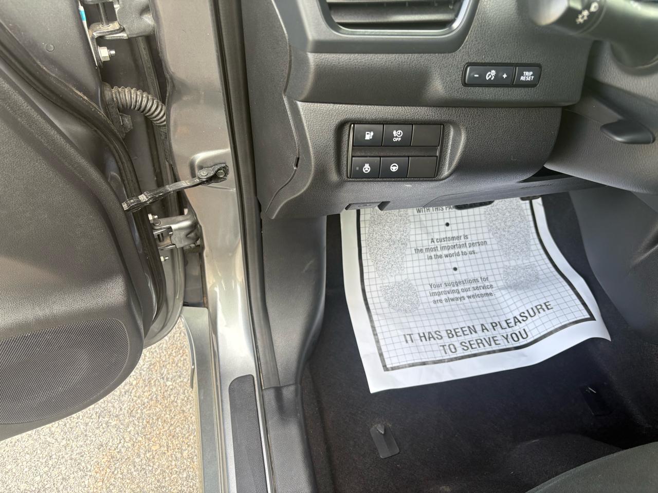 Nissan Leaf SV Hatchback 2021